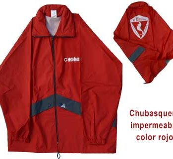 Chubasquero con estampación M.CHICOLINO