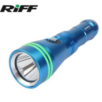 Linterna RIFF TL2000—2000 lms LED. recargable