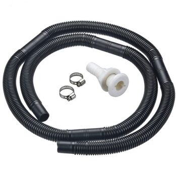 Tubo negro con pasacascos y abrazaderas para bomba